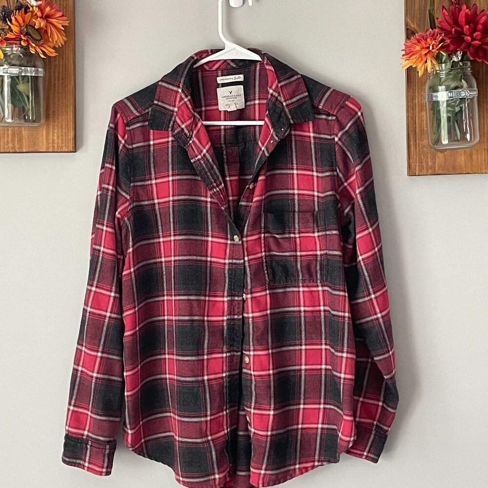 American Eagle Womens Large Flannel AHH-MAZINGLY Soft, Red White Black